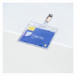 Identyfikator do kart i wizytówek AVERY ZWECKFORM 54 x 85mm z klipsem poziomy kol. przezroczysty 4826